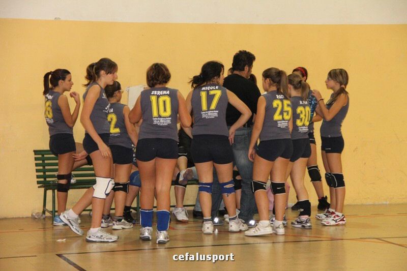 111116 volley 087y_tn.jpg